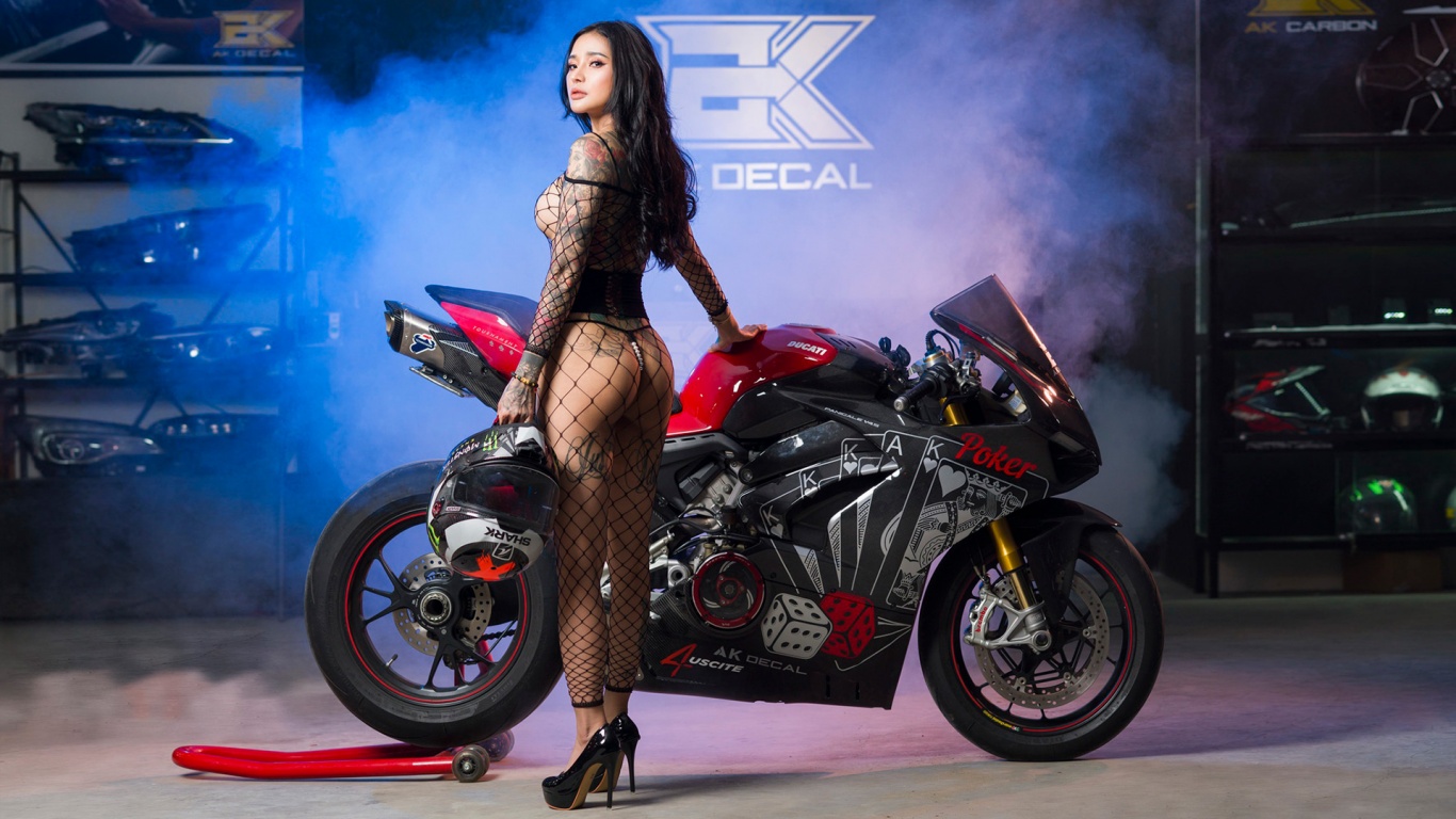 Fishnet and Ducati bike